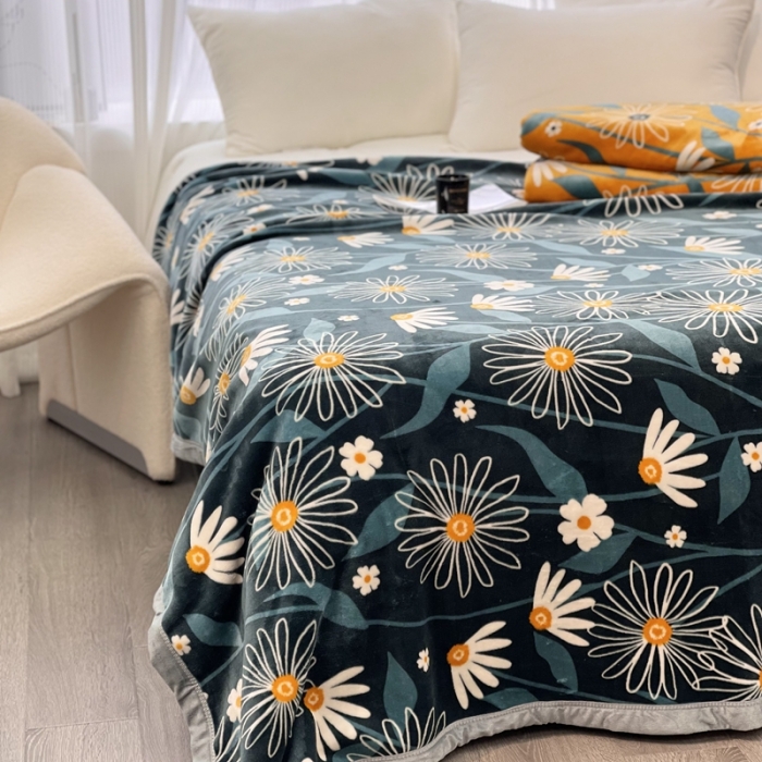 91家纺网 家纺一手货源 找家纺 缔缦 22新款More design AB版复合毛毯 小雏菊