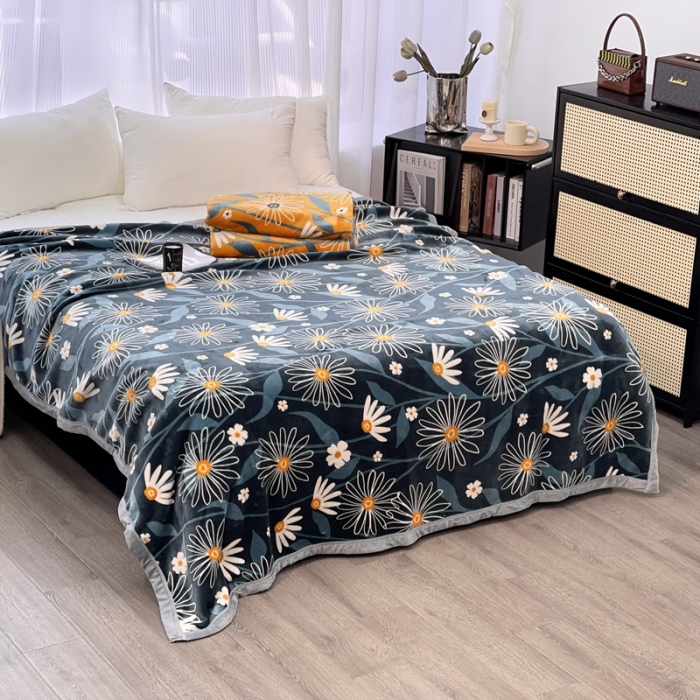 91家纺网 家纺一手货源 找家纺 缔缦 22新款More design AB版复合毛毯 小雏菊