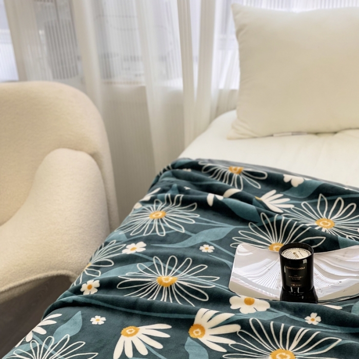 91家纺网 家纺一手货源 找家纺 缔缦 22新款More design AB版复合毛毯 小雏菊