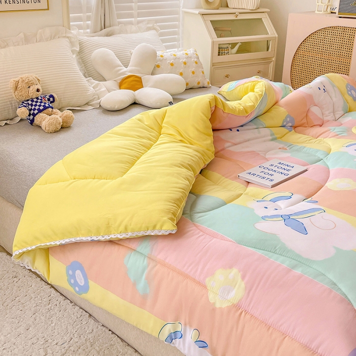 91家纺网 家纺一手货源 找家纺 2022新款直播爆款水洗棉印花小花边春秋被冬被 小熊宝