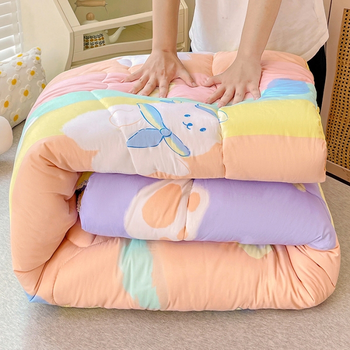 91家纺网 家纺一手货源 找家纺 2022新款直播爆款水洗棉印花小花边春秋被冬被 小熊宝