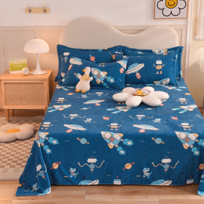 91家纺网 家纺一手货源 找家纺 甜之梦家纺 2025新款印花牛奶绒单品床单可定制任何尺寸  太空机器人北卡蓝