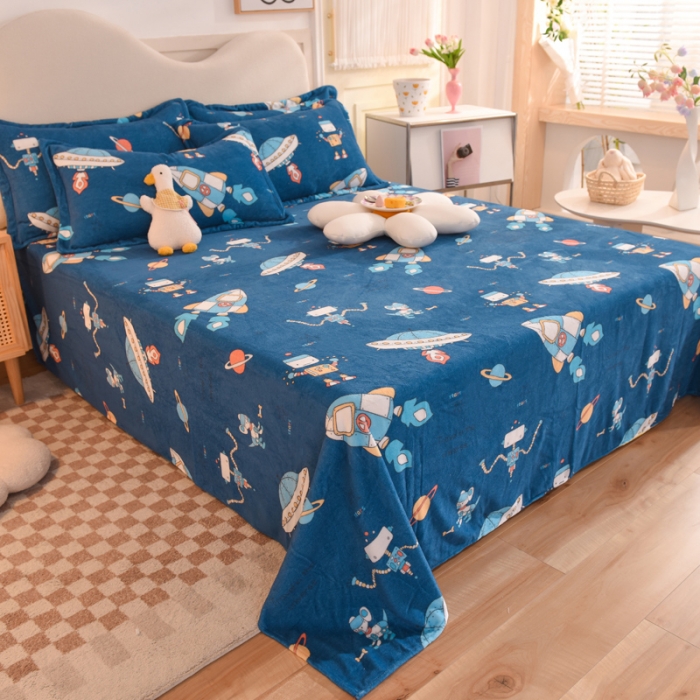 91家纺网 家纺一手货源 找家纺 甜之梦家纺 2025新款印花牛奶绒单品床单可定制任何尺寸  太空机器人北卡蓝