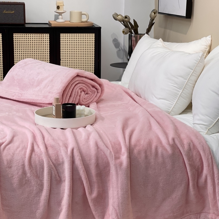 91家纺网 家纺一手货源 找家纺 缔缦 2022新款More design毛毯 丹麦毯 淡粉