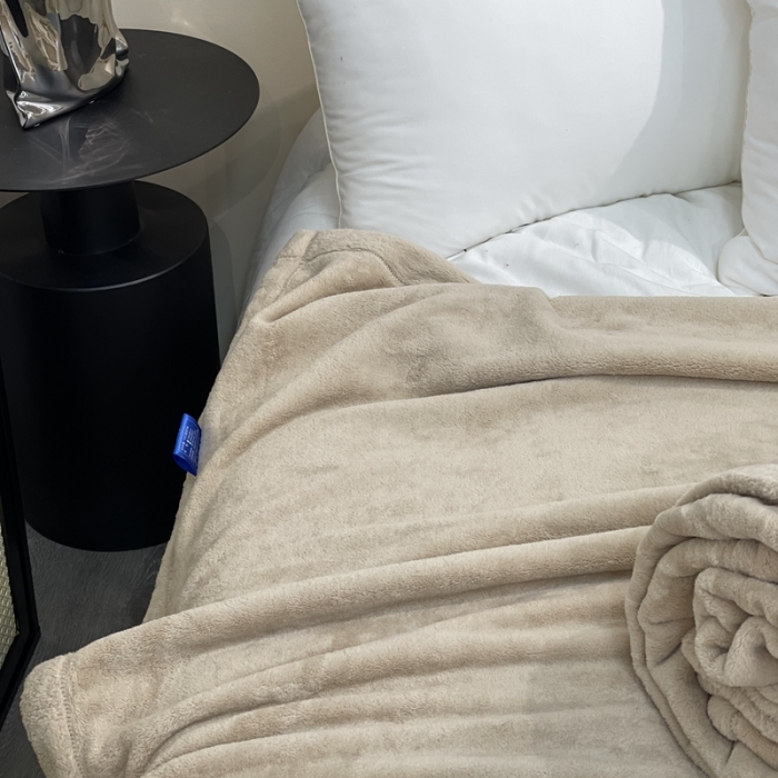 91家纺网 家纺一手货源 找家纺 缔缦 2022新款More design毛毯 丹麦毯 卡其