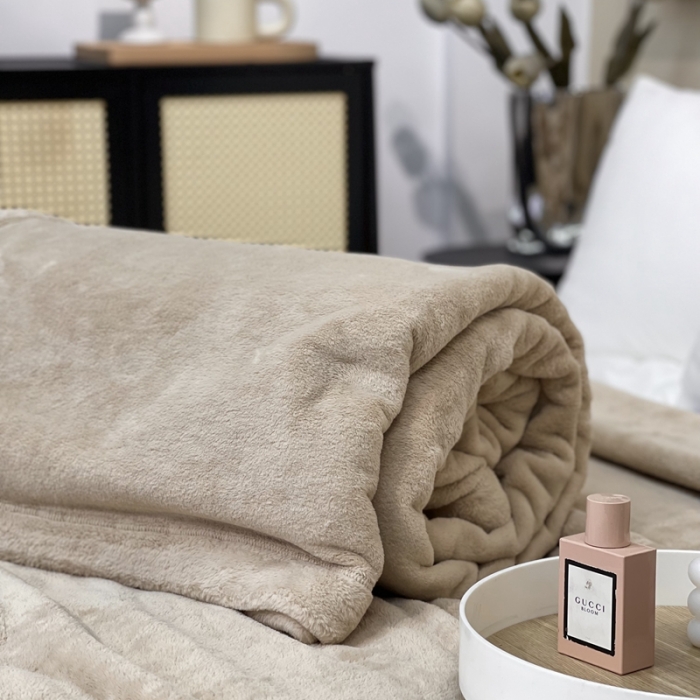 91家纺网 家纺一手货源 找家纺 缔缦 2022新款More design毛毯 丹麦毯 卡其