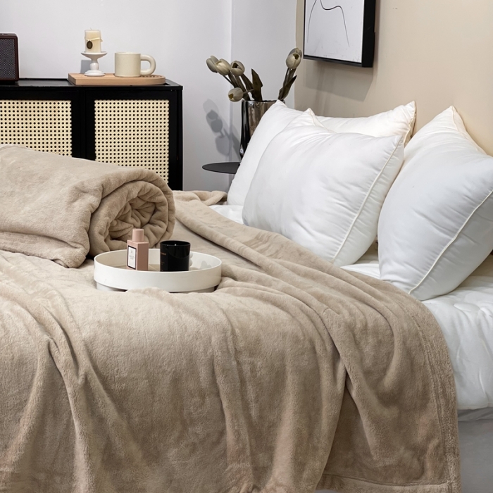 91家纺网 家纺一手货源 找家纺 缔缦 2022新款More design毛毯 丹麦毯 卡其