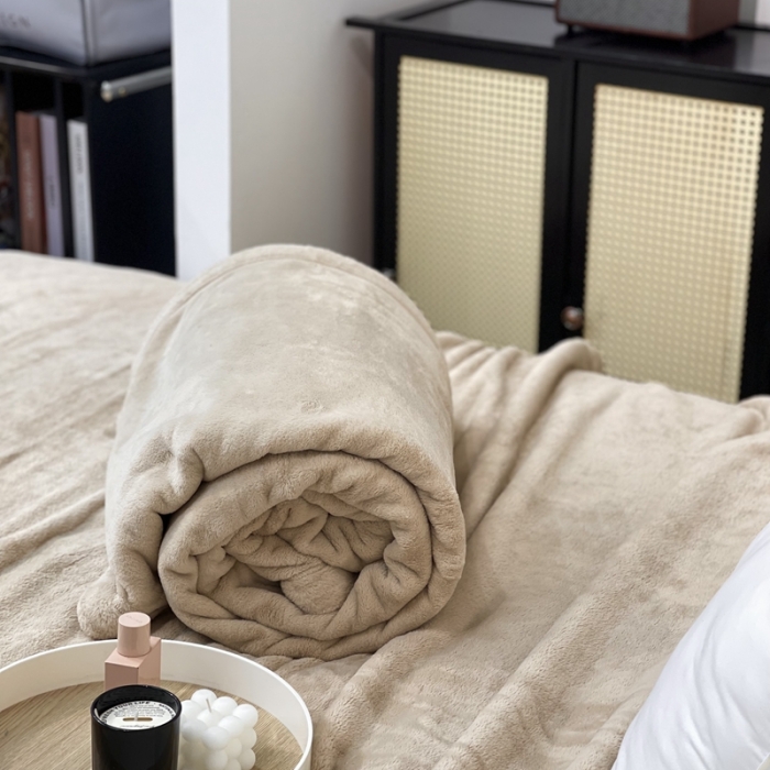 91家纺网 家纺一手货源 找家纺 缔缦 2022新款More design毛毯 丹麦毯 卡其