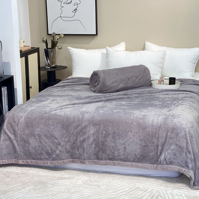 91家纺网 家纺一手货源 找家纺 缔缦 2022新款More design毛毯 丹麦毯 暖灰