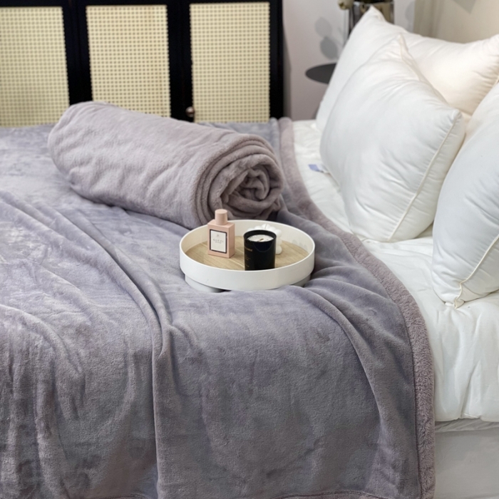 91家纺网 家纺一手货源 找家纺 缔缦 2022新款More design毛毯 丹麦毯 暖灰