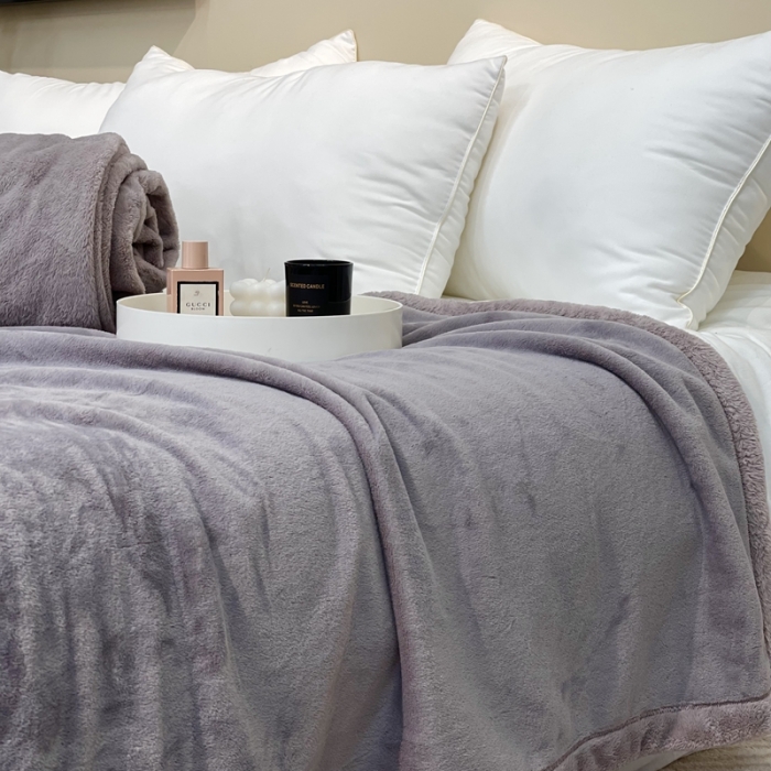 91家纺网 家纺一手货源 找家纺 缔缦 2022新款More design毛毯 丹麦毯 暖灰