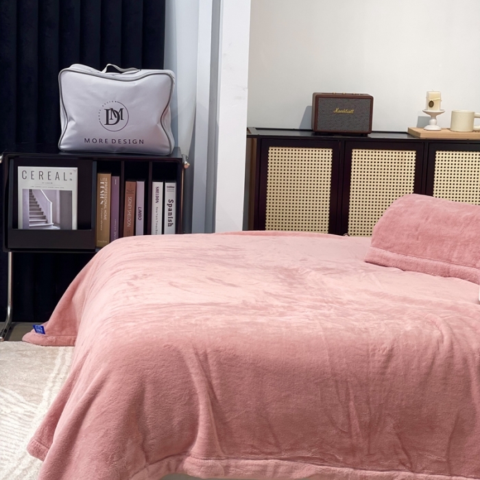 91家纺网 家纺一手货源 找家纺 缔缦 2022新款More design毛毯 丹麦毯 皮粉