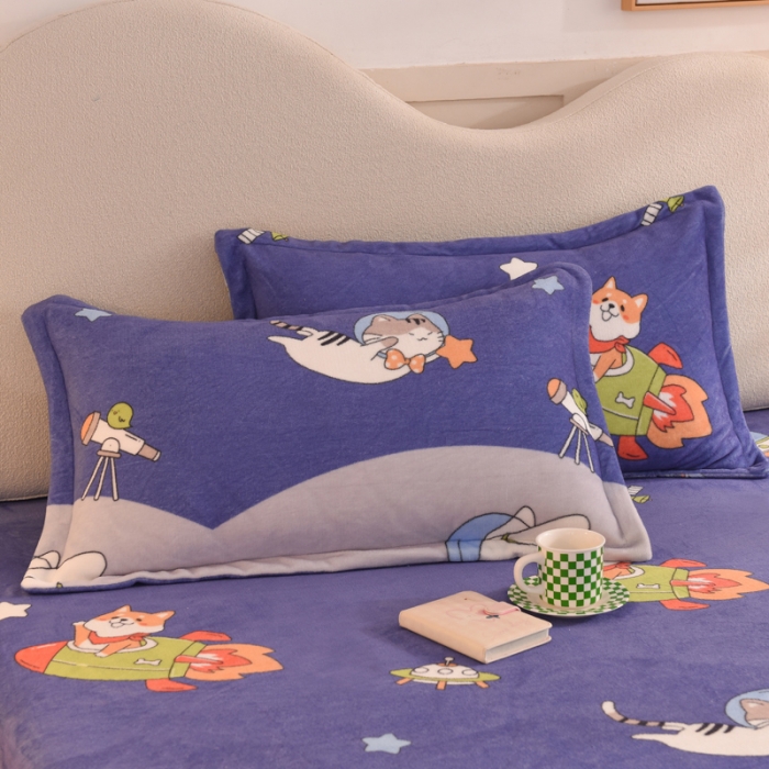 91家纺网 家纺一手货源 找家纺 甜之梦家纺 2025新款印花牛奶绒单品枕套 猫星球