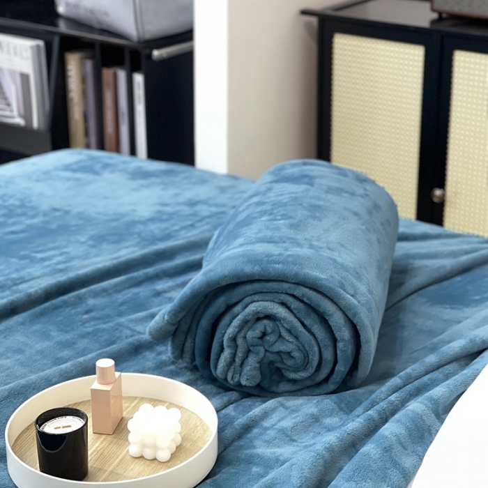 91家纺网 家纺一手货源 找家纺 缔缦 2022新款More design毛毯 丹麦毯 深海蓝