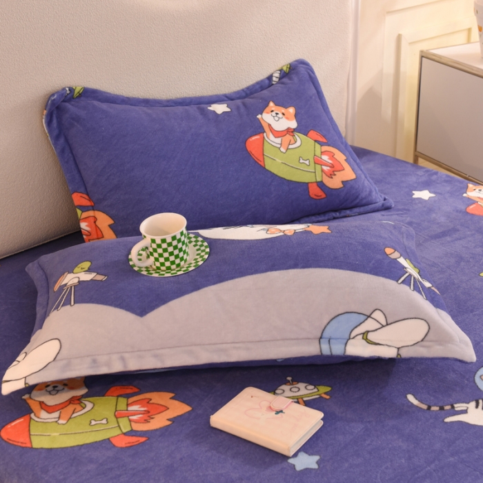 91家纺网 家纺一手货源 找家纺 甜之梦家纺 2025新款印花牛奶绒单品枕套 猫星球