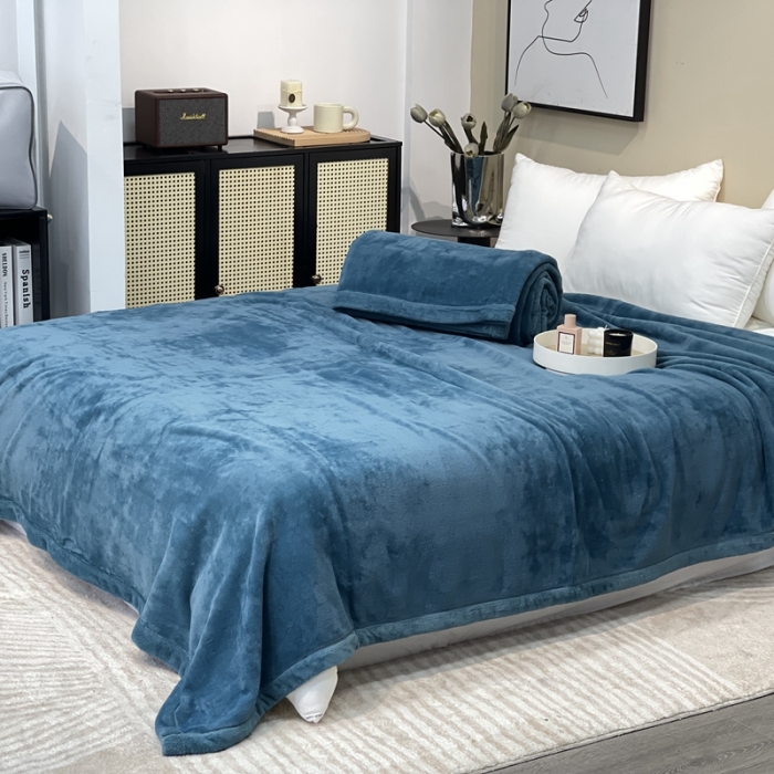 91家纺网 家纺一手货源 找家纺 缔缦 2022新款More design毛毯 丹麦毯 深海蓝