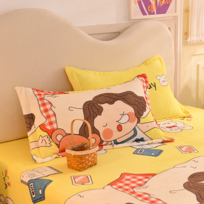 91家纺网 家纺一手货源 找家纺 甜之梦家纺2025新款印花牛奶绒单品枕套 泡泡公主