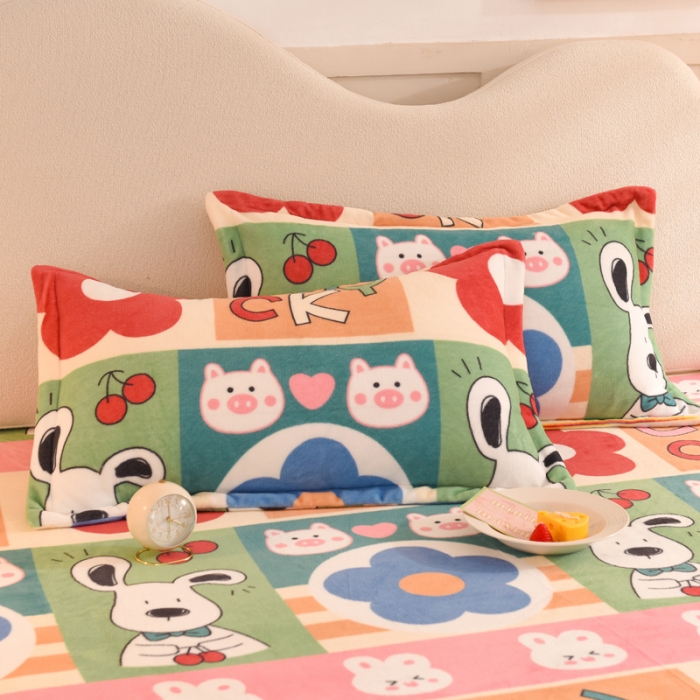 91家纺网 家纺一手货源 找家纺 甜之梦家纺2025新款印花牛奶绒单品枕套 萌宠跳跳