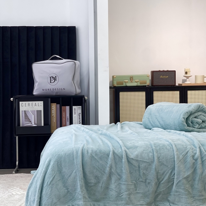 91家纺网 家纺一手货源 找家纺 缔缦 2022新款More design毛毯 丹麦毯 水绿