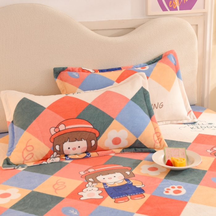 91家纺网 家纺一手货源 找家纺 甜之梦家纺 2025新款印花牛奶绒单品枕套 校园女孩