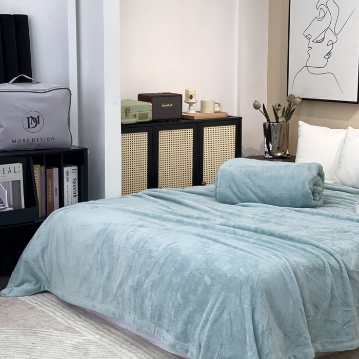 91家纺网 家纺一手货源 找家纺 缔缦 2022新款More design毛毯 丹麦毯 水绿