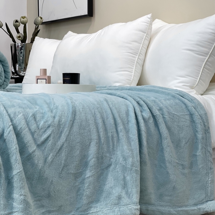 91家纺网 家纺一手货源 找家纺 缔缦 2022新款More design毛毯 丹麦毯 水绿