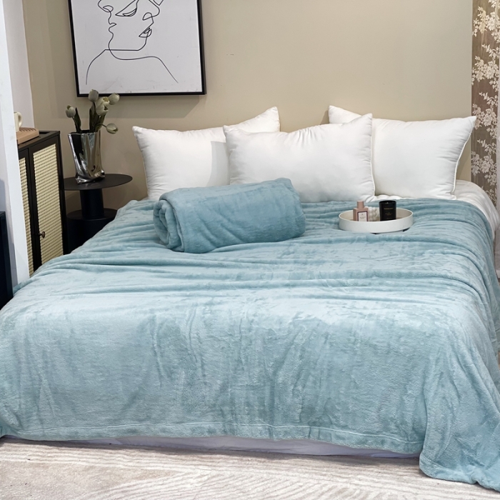 91家纺网 家纺一手货源 找家纺 缔缦 2022新款More design毛毯 丹麦毯 水绿