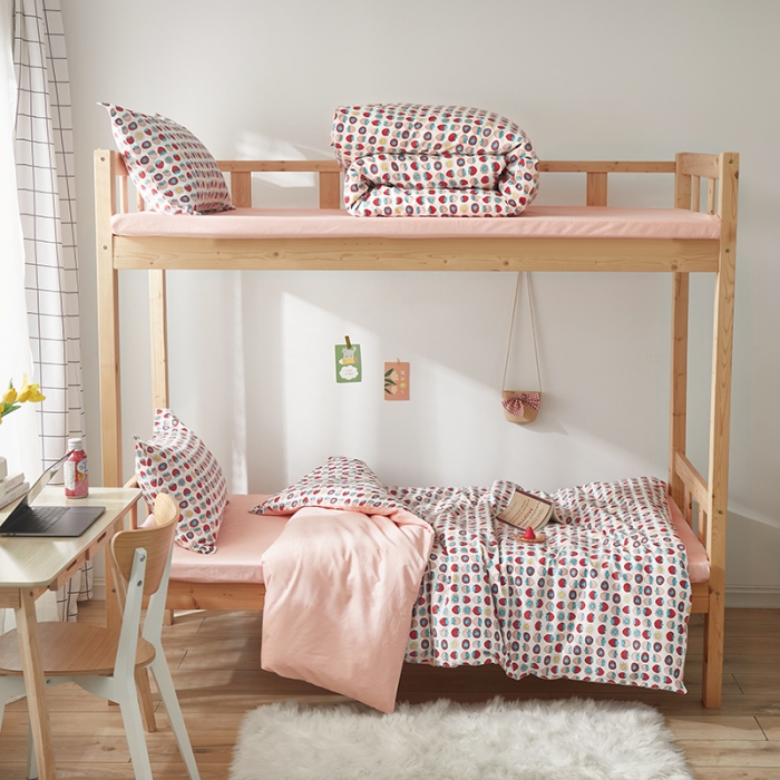 91家纺网 家纺一手货源 找家纺 怡家居 2023新款开学季全棉学生宿舍六件套 草莓派对