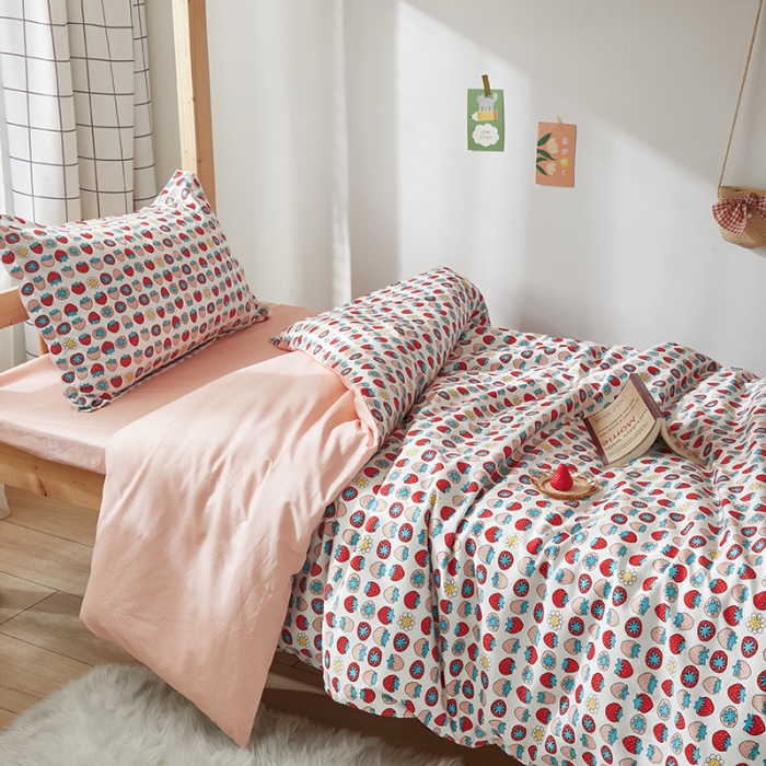 91家纺网 家纺一手货源 找家纺 怡家居 2023新款开学季全棉学生宿舍六件套 草莓派对