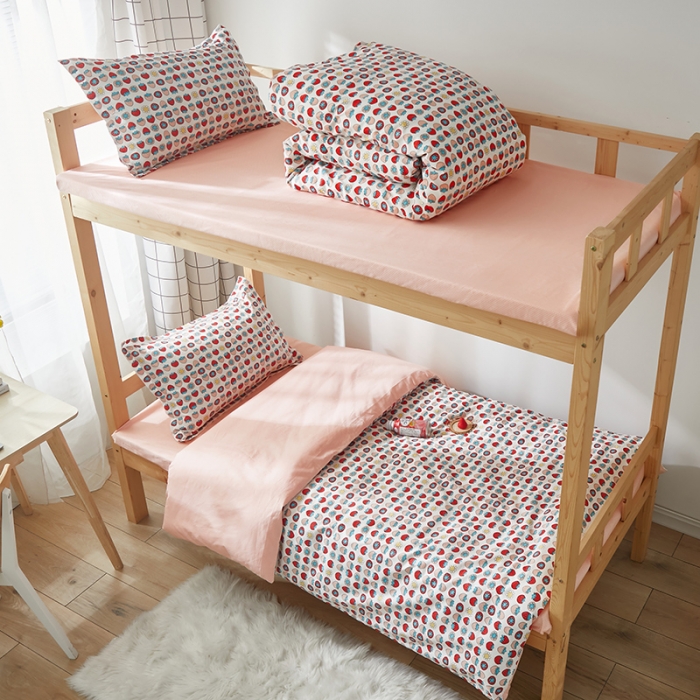 91家纺网 家纺一手货源 找家纺 怡家居 2023新款开学季全棉学生宿舍六件套 草莓派对