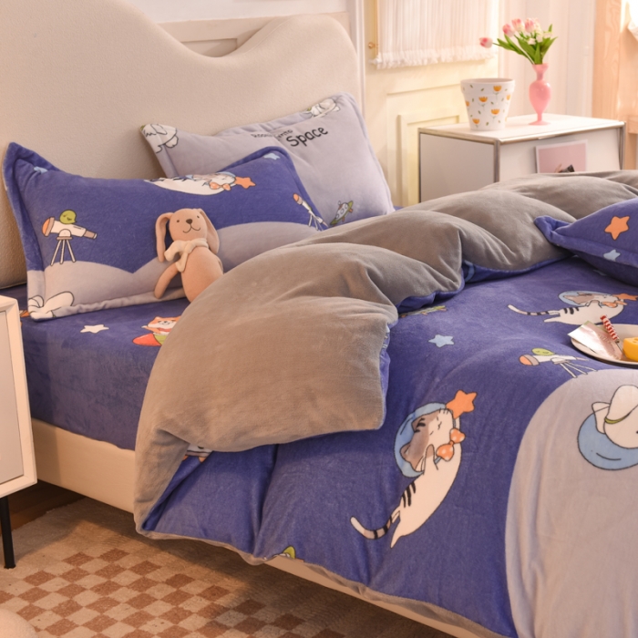 91家纺网 家纺一手货源 找家纺 甜之梦家纺 2025新款印花牛奶绒单品四件套 猫星球