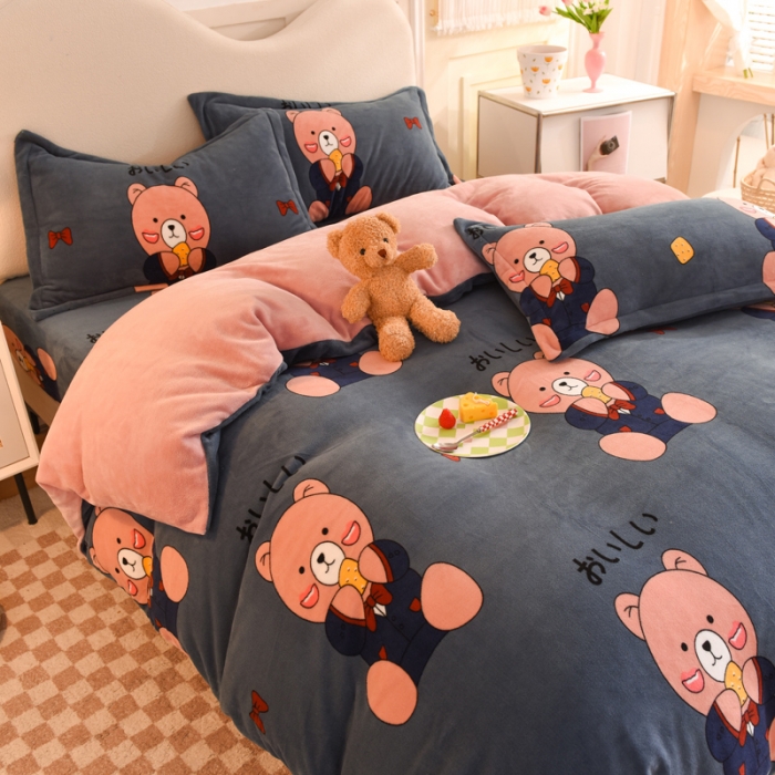 91家纺网 家纺一手货源 找家纺 甜之梦家纺 2025新款印花牛奶绒单品四件套 雪花熊