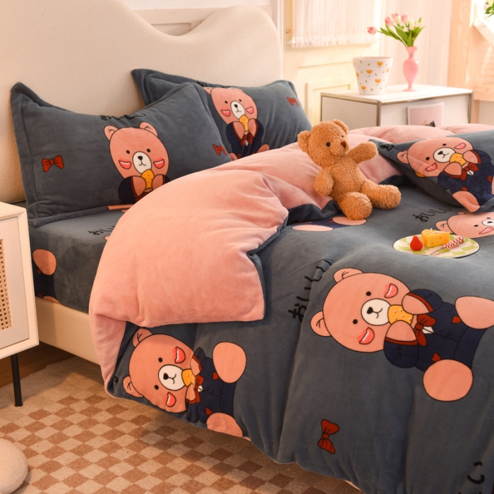 91家纺网 家纺一手货源 找家纺 甜之梦家纺 2025新款印花牛奶绒单品四件套 雪花熊