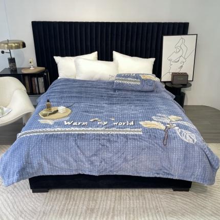 91家纺网 家纺一手货源 找家纺 缔缦 2022新款More design毛毯 裘皮毯 雾蓝