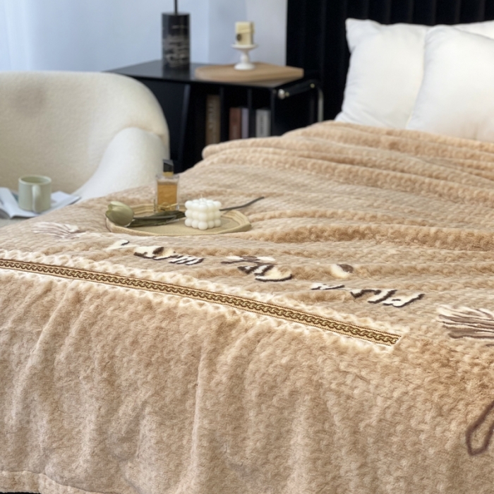 91家纺网 家纺一手货源 找家纺 缔缦 2022新款More design毛毯 裘皮毯 卡其