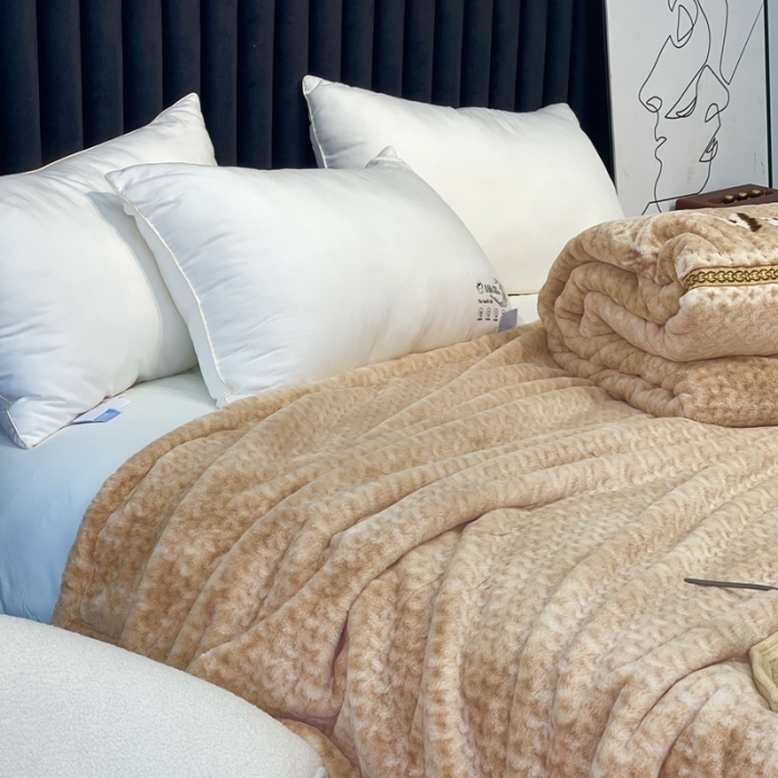 91家纺网 家纺一手货源 找家纺 缔缦 2022新款More design毛毯 裘皮毯 卡其