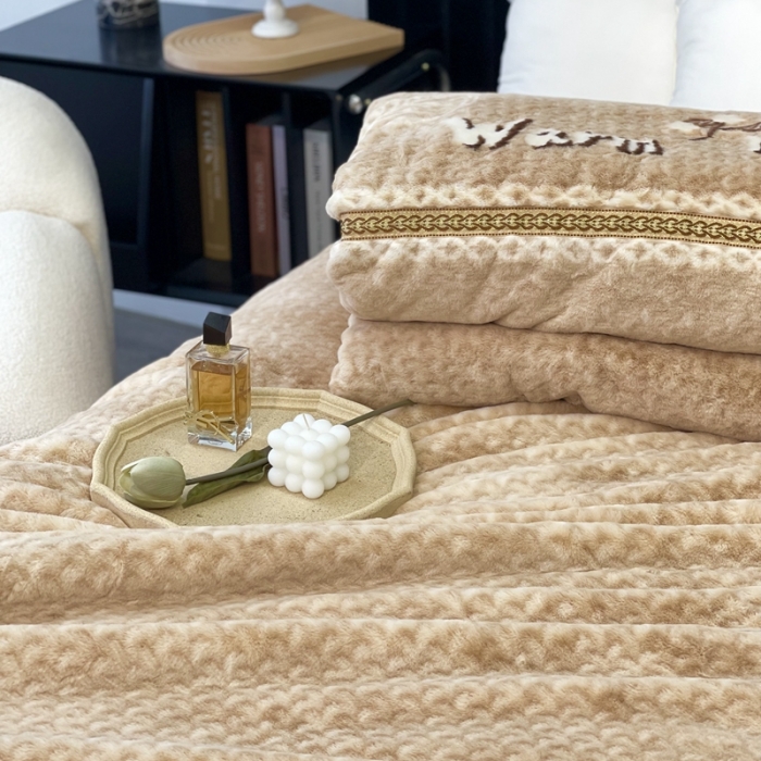 91家纺网 家纺一手货源 找家纺 缔缦 2022新款More design毛毯 裘皮毯 卡其