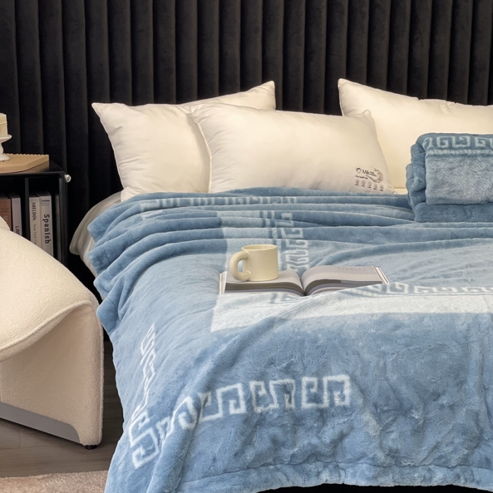 91家纺网 家纺一手货源 找家纺 缔缦 2022新款More design毛毯 裘皮毯 蓝色