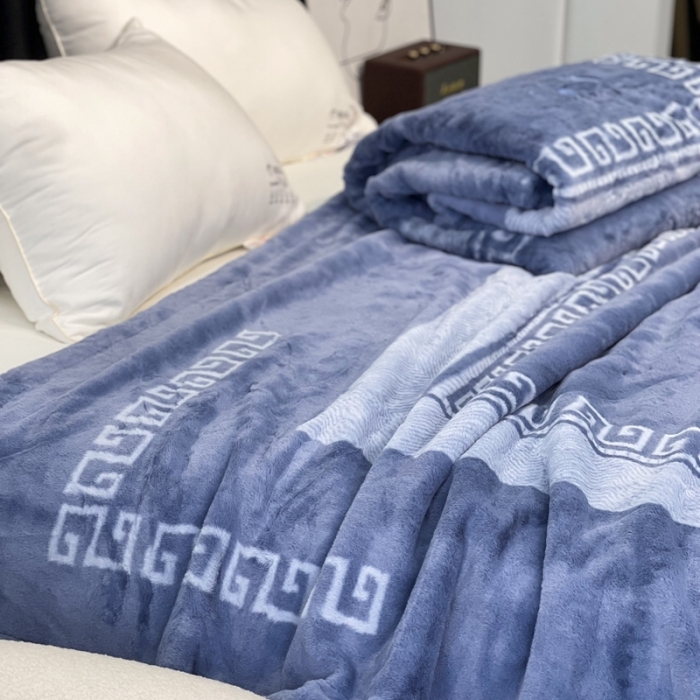 91家纺网 家纺一手货源 找家纺 缔缦 2022新款More design毛毯 裘皮毯 雾蓝