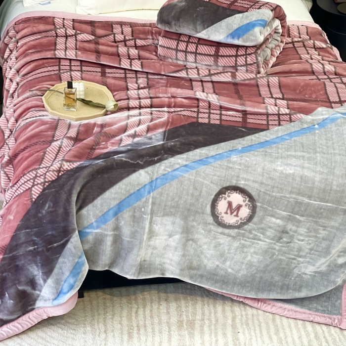 91家纺网 家纺一手货源 找家纺 缔缦 2022新款More design毛毯 水柔毯 M-粉色