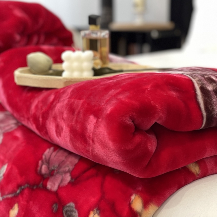 91家纺网 家纺一手货源 找家纺 缔缦 2022新款More design毛毯 水柔毯 大红