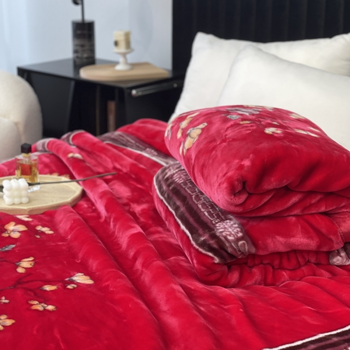 91家纺网 家纺一手货源 找家纺 缔缦 2022新款More design毛毯 水柔毯 大红