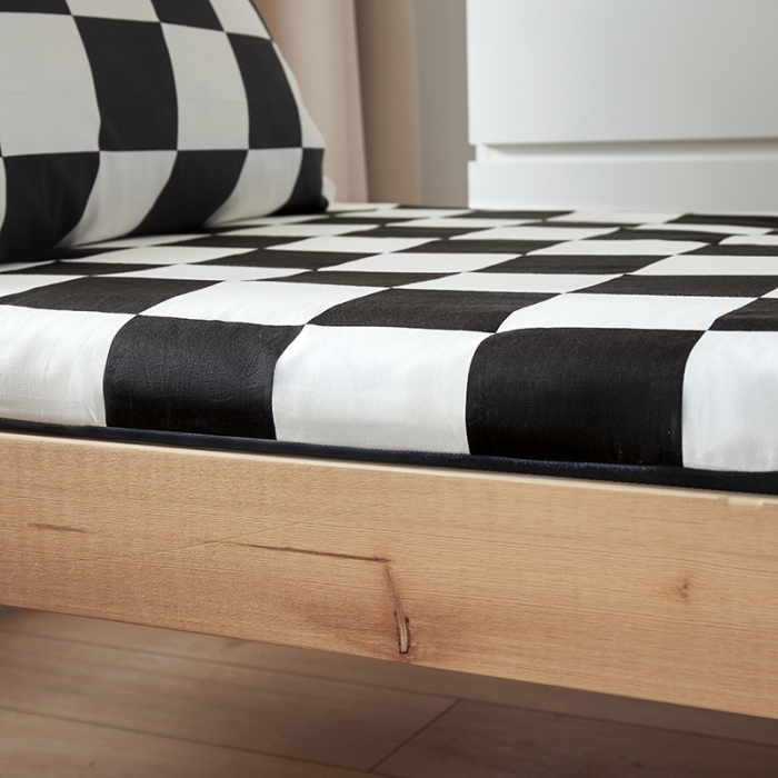 91家纺网 家纺一手货源 找家纺 怡家居  2023新款棉加水晶绒开学季学生床垫套 黑白格