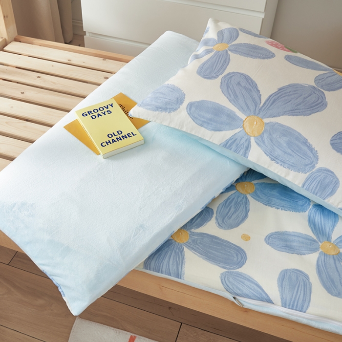 91家纺网 家纺一手货源 找家纺 怡家居  2023新款棉加水晶绒开学季学生床垫套 蓝梦