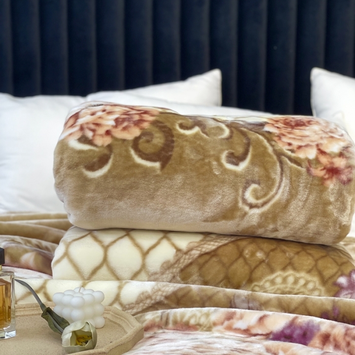 91家纺网 家纺一手货源 找家纺 缔缦 2022新款More design毛毯 水柔毯 卡其