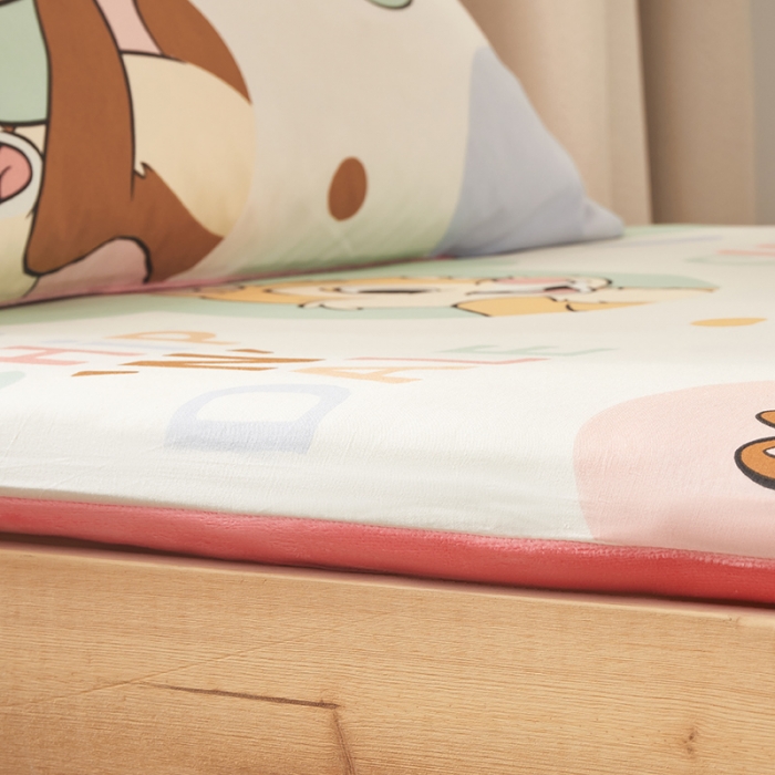 91家纺网 家纺一手货源 找家纺 怡家居  2023新款棉加水晶绒开学季学生床垫套 奇奇蒂蒂