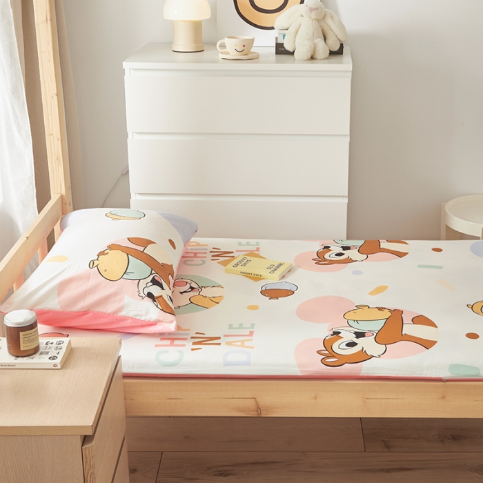 91家纺网 家纺一手货源 找家纺 怡家居  2023新款棉加水晶绒开学季学生床垫套 奇奇蒂蒂