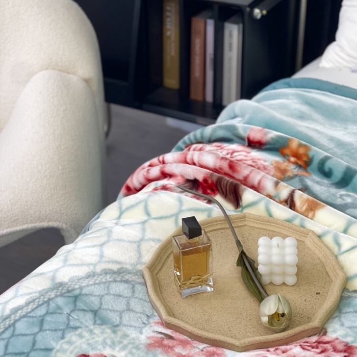 91家纺网 家纺一手货源 找家纺 缔缦 2022新款More design毛毯 水柔毯 水蓝