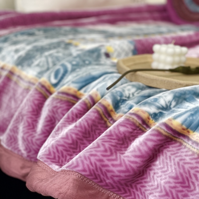 91家纺网 家纺一手货源 找家纺 缔缦 2022新款More design毛毯 水柔毯 玫红