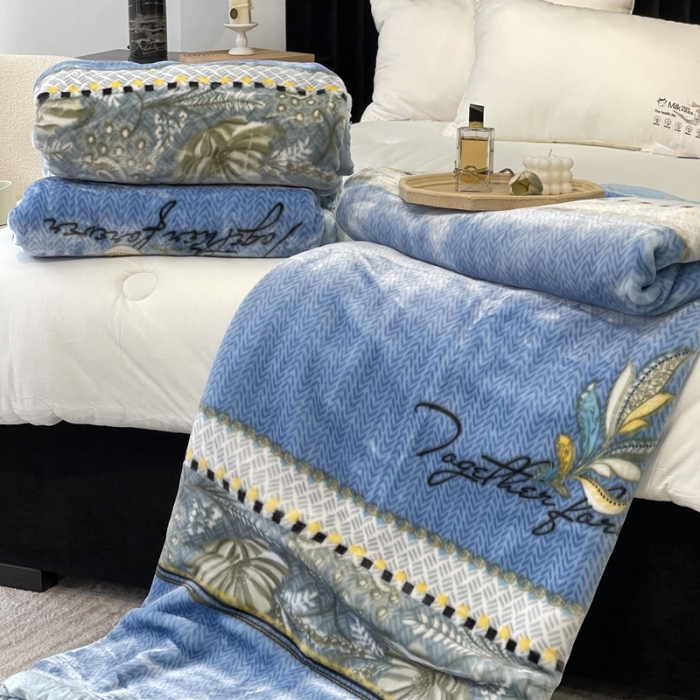 91家纺网 家纺一手货源 找家纺 缔缦 2022新款More design毛毯 水柔毯 雾蓝